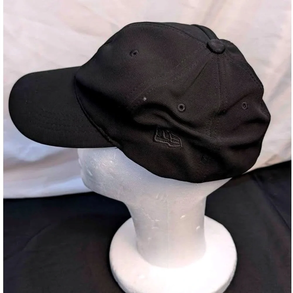 New Era New York‎ Yankees Cap Mens OSFM Black Tonal Logo Baseball Hat - Fitted